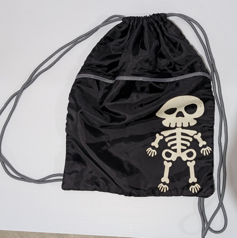Thirty-One Black Skeleton Backpack - Picture 8 of 11